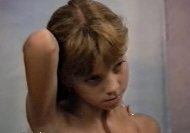 Naturistin: Julia Akt Dessous - Naturism and Nudism as a Path to Inner Freedom and Harmony