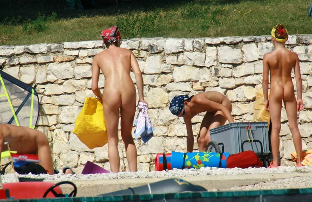 Sporty and Athletic Sands gallery - Living with joy and ease is part of the naturist lifestyle