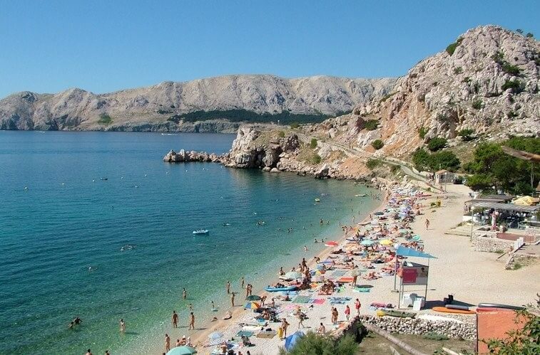 Videos from a nudist resort - Nudism and naturism help overcome prejudices and fears related to physical appearance