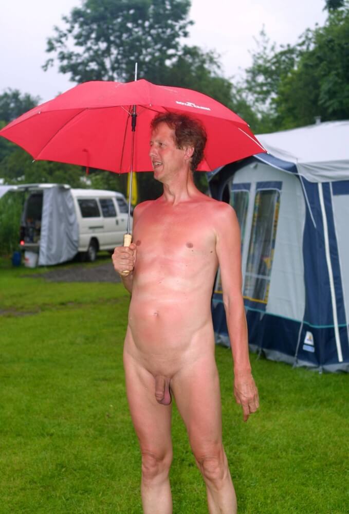 Holland Green Field Profile pics - Simplicity and naturalness are valued in nudism
