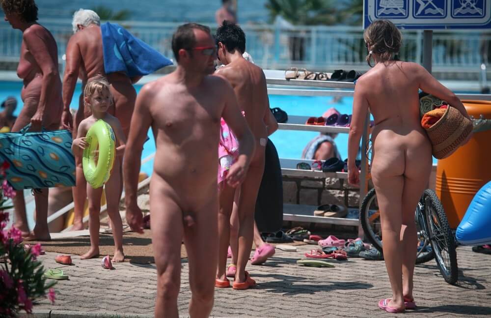 Daytime Nudists Chill Out photos - Naturalness and freedom are the core principles of naturism and nudism