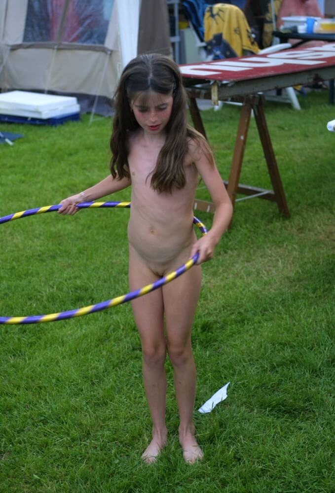 Holland Grass Hula Hoops pics - Those wishing to register as nudists