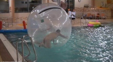 Indoor Water Runners # 2 - Love for oneself and nature as the foundation of the naturist lifestyle