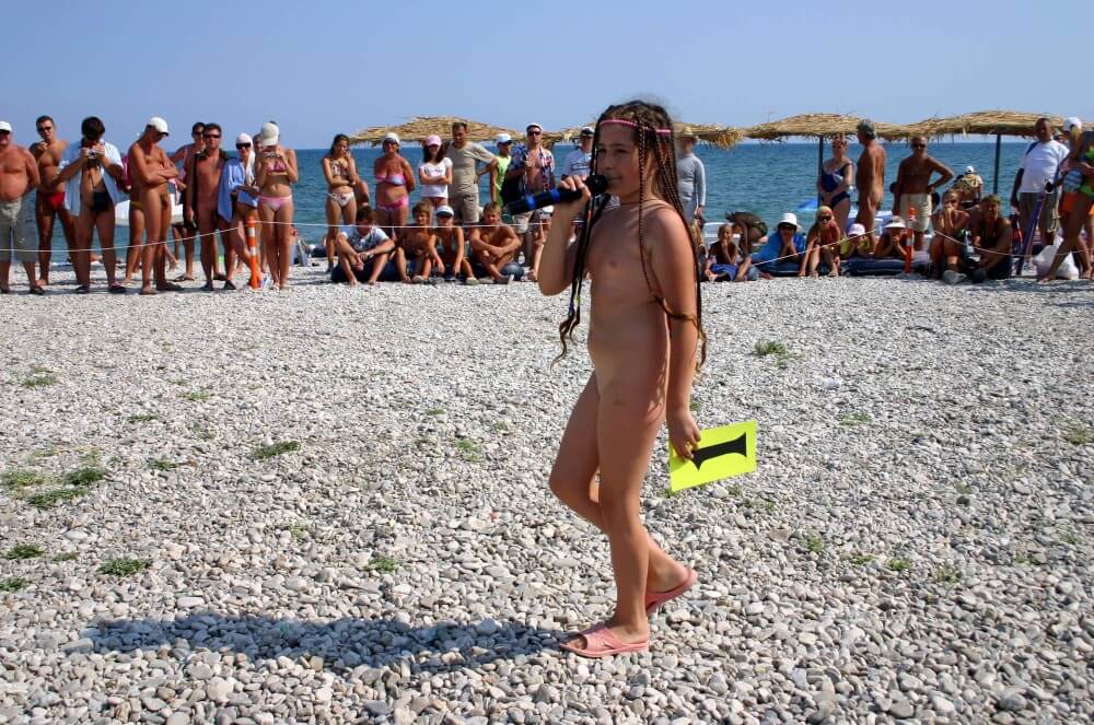 Naturist Mic Speech photos - The entire upper aristocracy practiced nudism