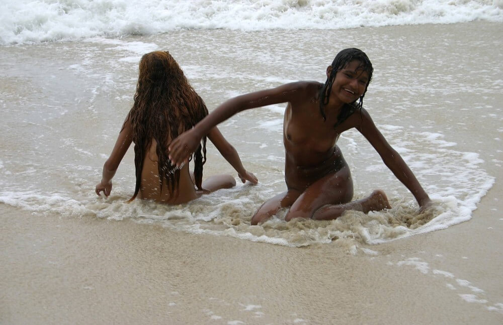 Brazilian Sand Playground pics - Nudism is based on human nature