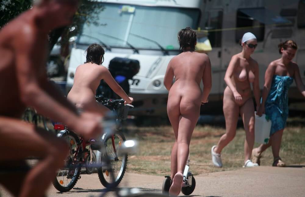 Park Misc Walks pics - Nudity is part of natural existence