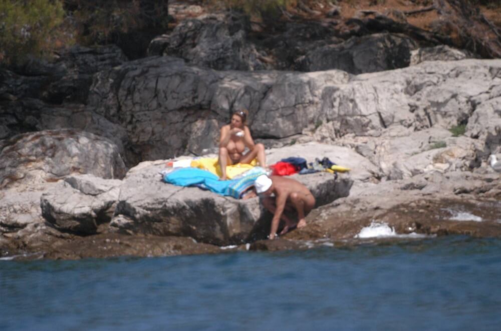 Croatian Rock-Front Coast pics - Naturism teaches us to accept ourselves and others without judgment