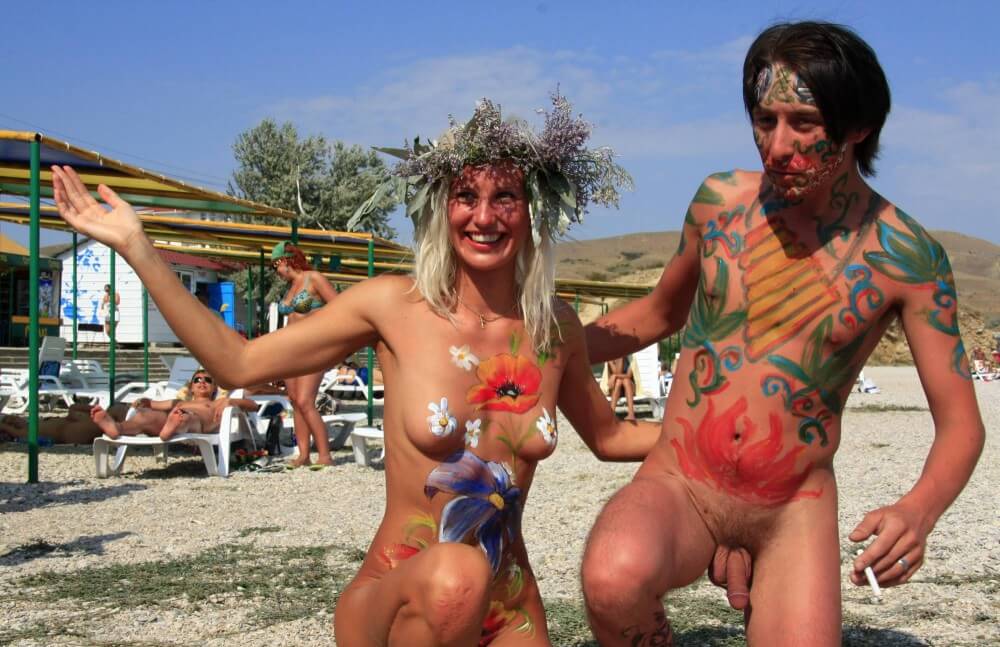 Sand Beach Goddess Two pics - Ethical principles and rules of conduct in nudist communities