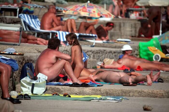 Passing Through Shores photo - Self-confidence helps naturists achieve their goals