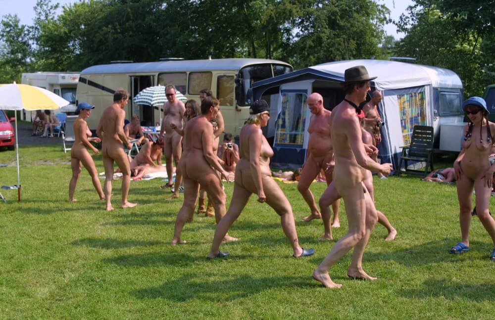 Holland Green Relaxations photos - Naturists live freely and naturally