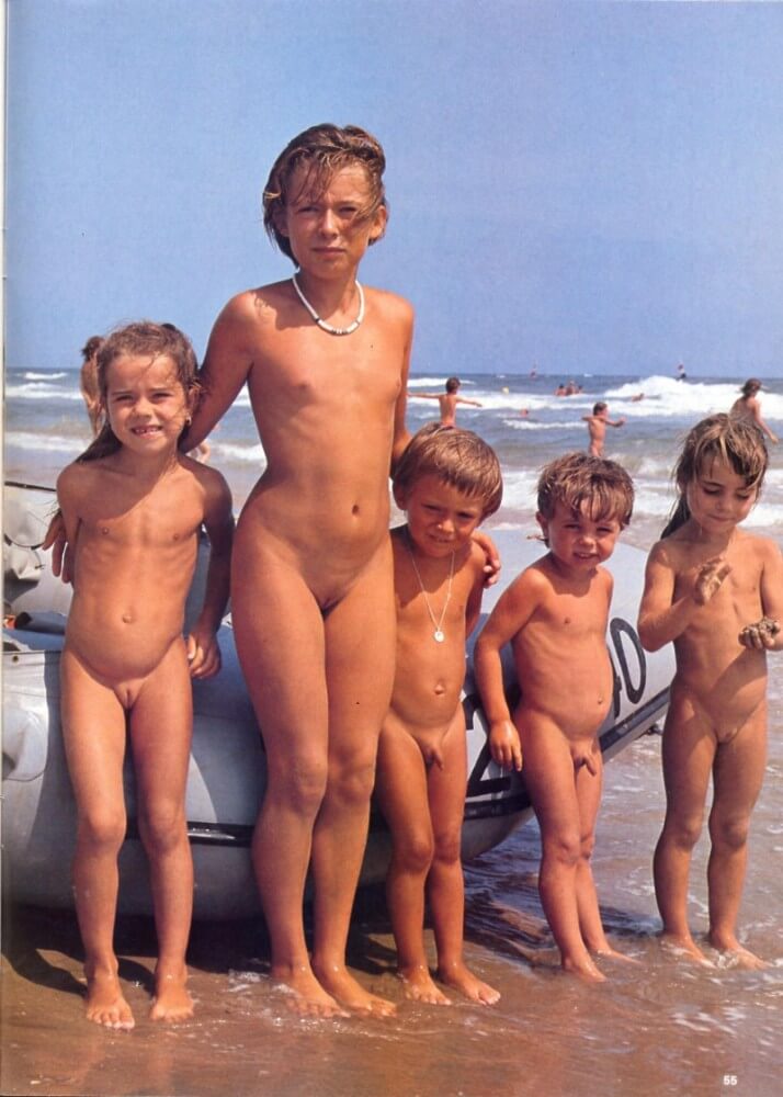 Jung und Frei Nr 2 - Naturism promotes health of mind and body