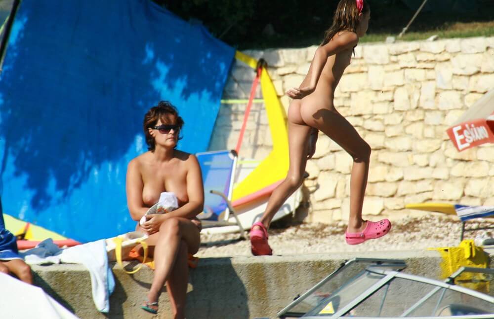 Bright Day Sun Tanning pics - Taking off ones clothes is a way to strengthen inner harmony