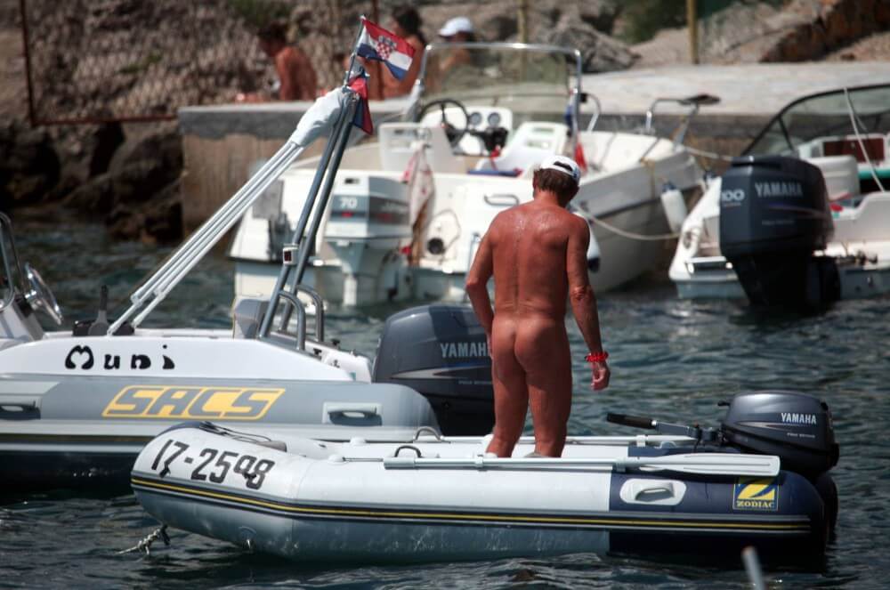 Boating and Floater Waters pics - Naturism as a lifestyle