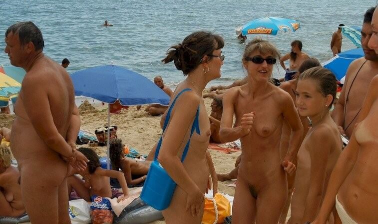 Documentary video naturism 1999 - Naturism and the ecological sustainability of natural recreation areas