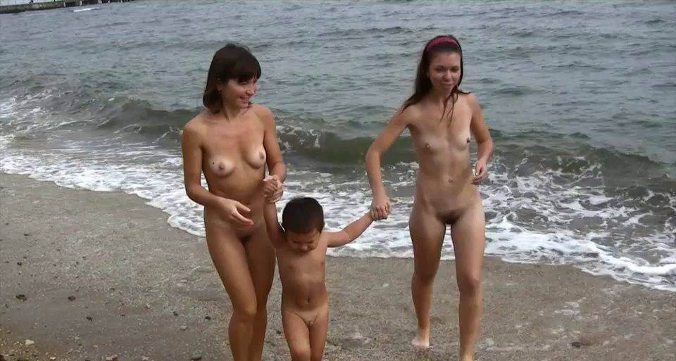 Land and Sea Naturism vol 1 - International Naturist Federation
