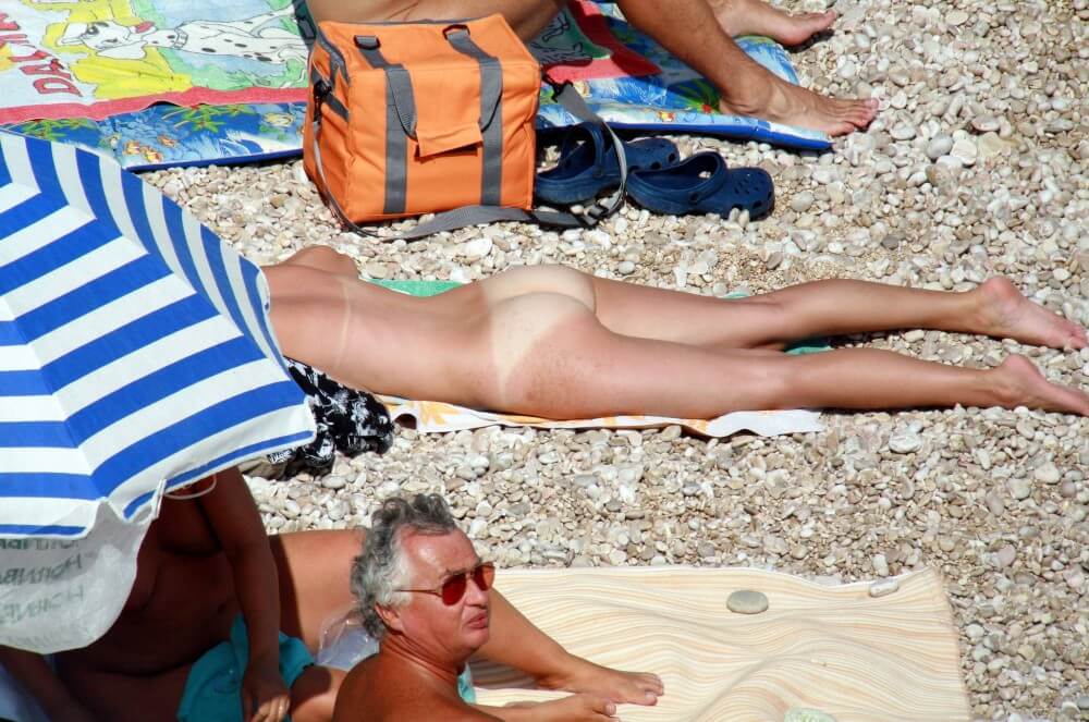Naturists Beach Relaxation pics - Nudism teaches respect for the body and nature