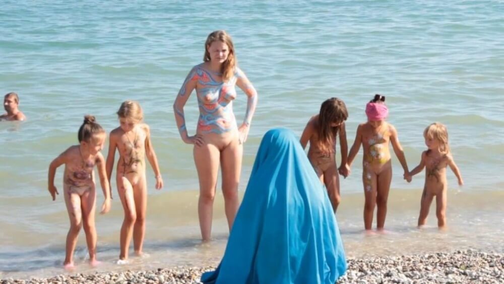 Neptune Day Full HD - A person without clothes is closer to the wild