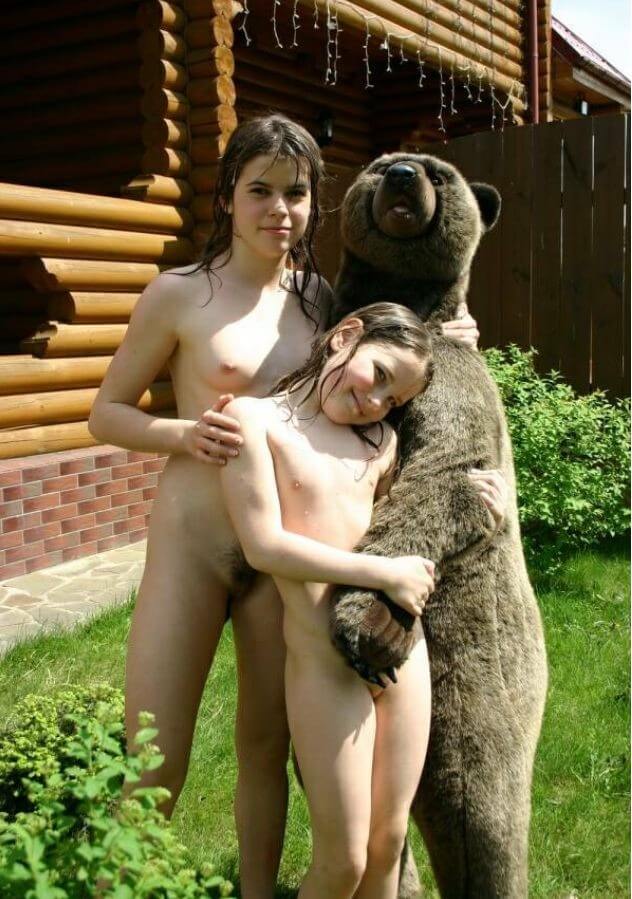 Naturism photo gallery # 57 - Nudism is a philosophy based on respect and trust