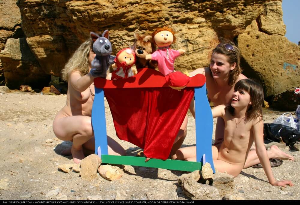 Premium Content # 33 - Spectators are permitted to be naked