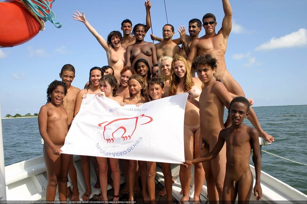 Naturism photo gallery # 59 - Living with joy and ease is part of the naturist lifestyle