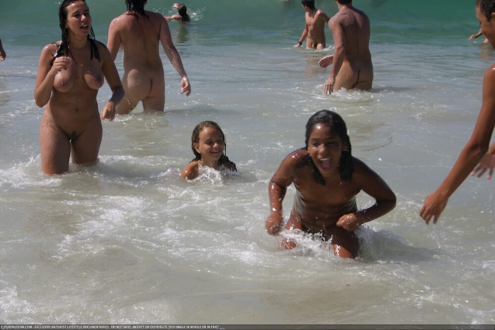 Brazil naturism photo set 4 - The entire upper aristocracy practiced nudism