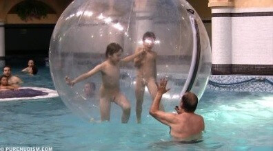 Aquatic Park Zone 1 - The benefits of naturist vacations